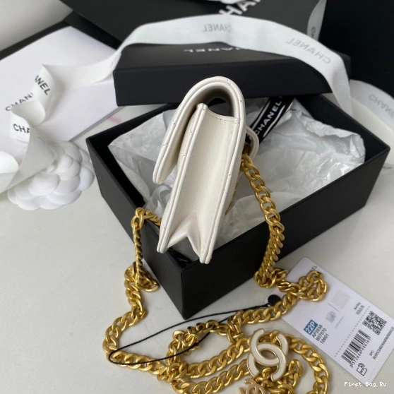 First Bag Ru CHANEL WITH CHANELUTCH CHAIN 0729